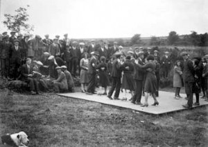 Crossroads dance with Zaftig Giolla in the right middleground, Galway 1929